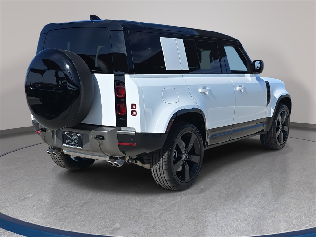 2025 Land Rover Defender 110 X-Dynamic SE photo 3