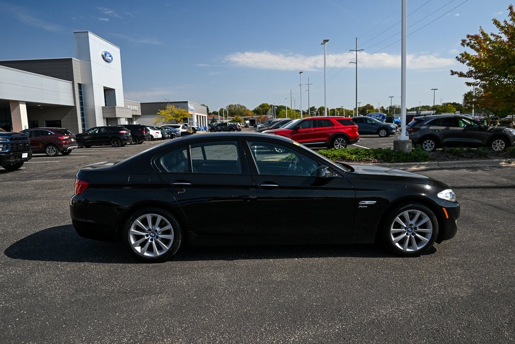 2012 Bmw 528xi 5-Series photo 2