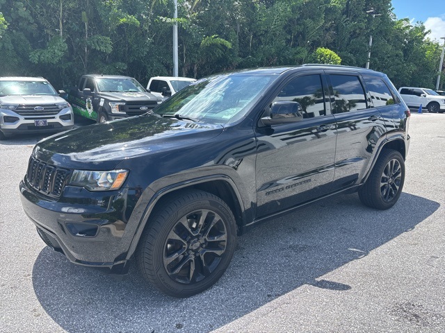 2020 Jeep Grand Cherokee Altitude photo 5