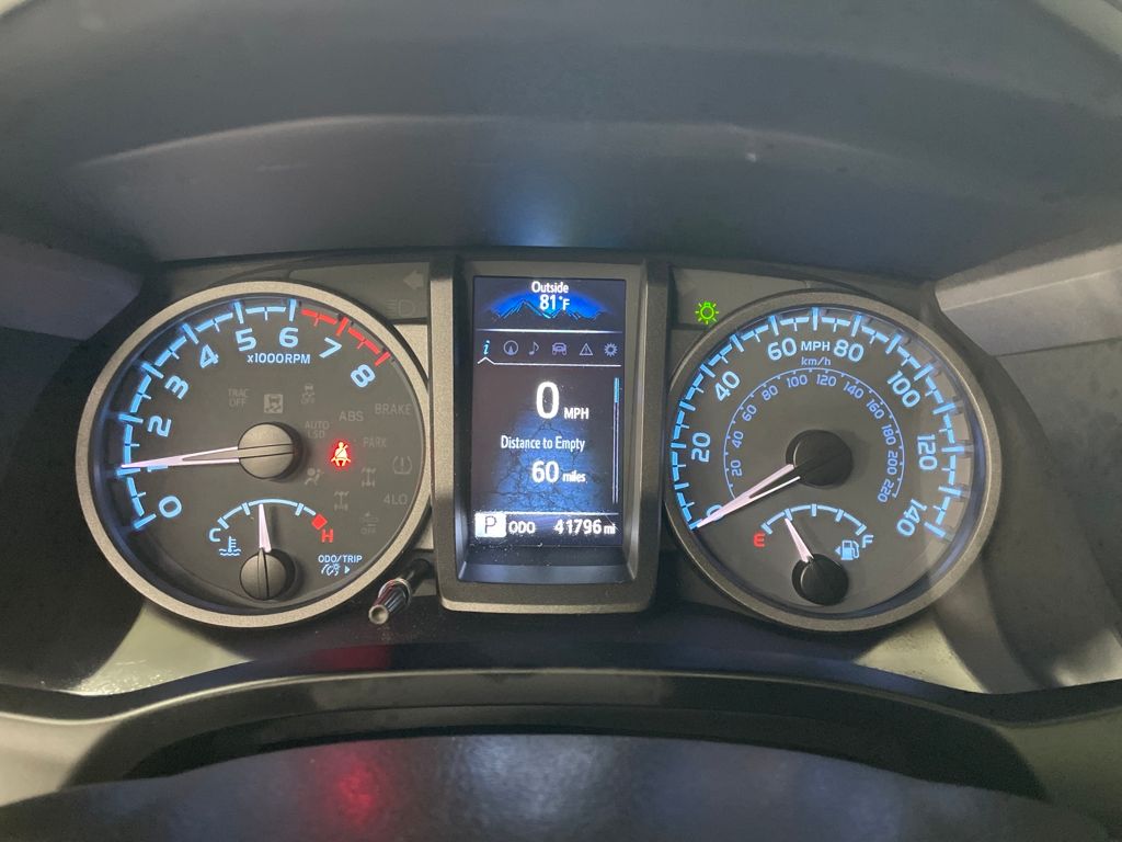 2023 Toyota Tacoma TRD Off-Road photo 14