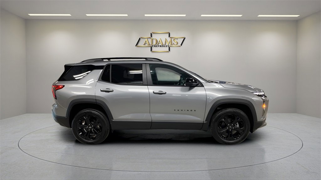 2026 Chevrolet Equinox LT photo 8