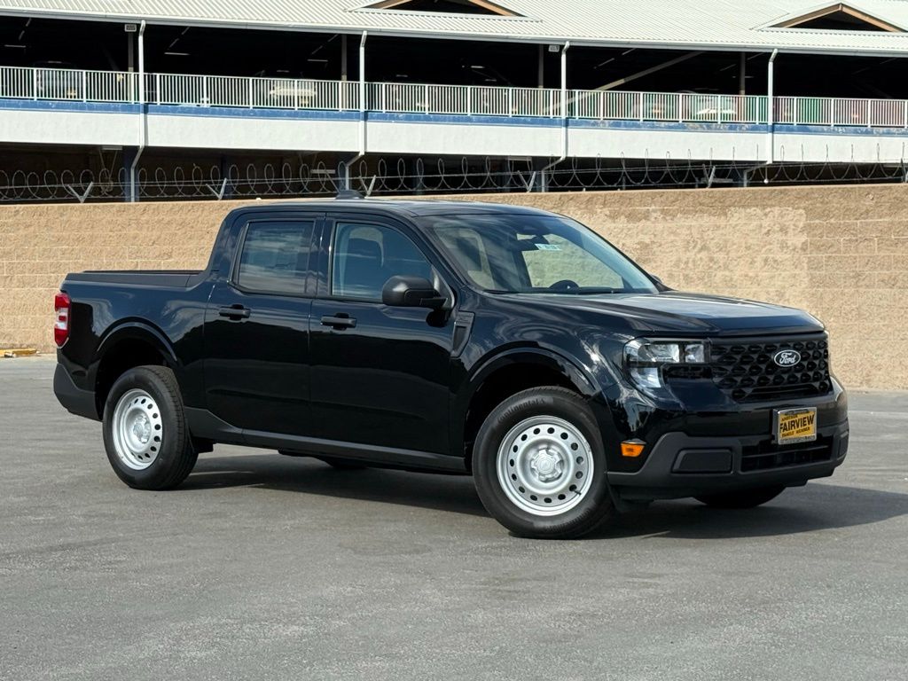 2025 Ford Maverick XL's photo