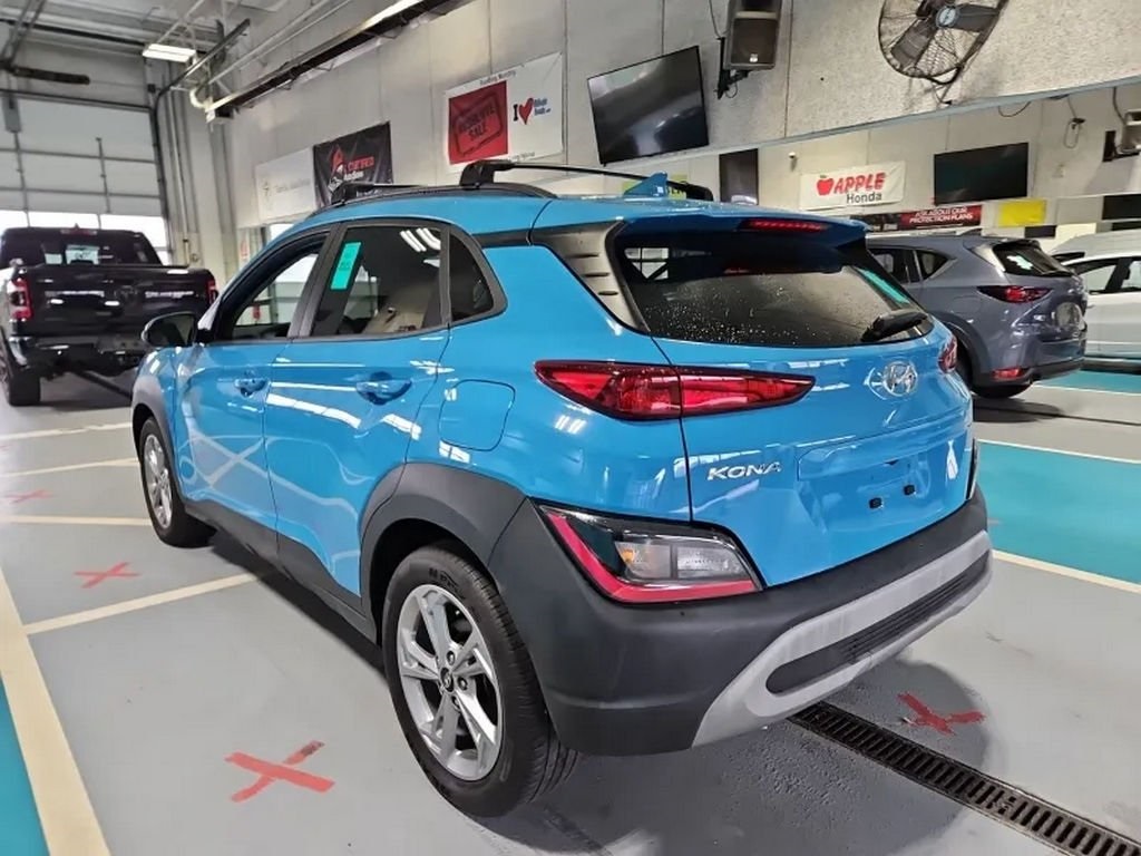 2023 Hyundai Kona SEL photo 4