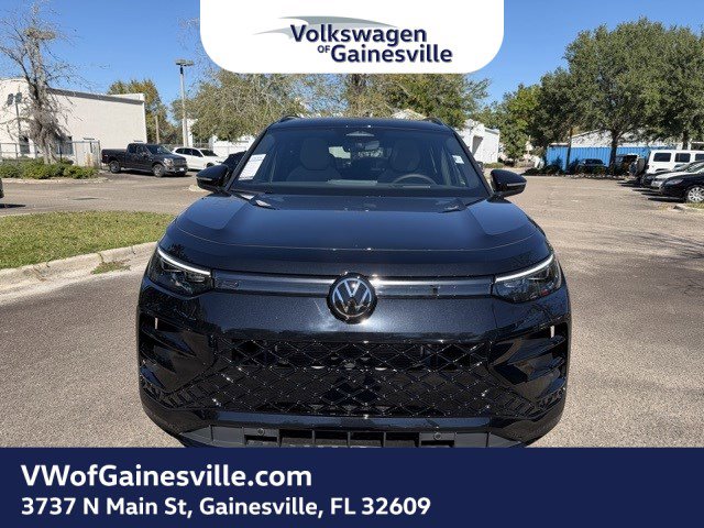 2026 Volkswagen Tiguan SE R-Line Black photo 2