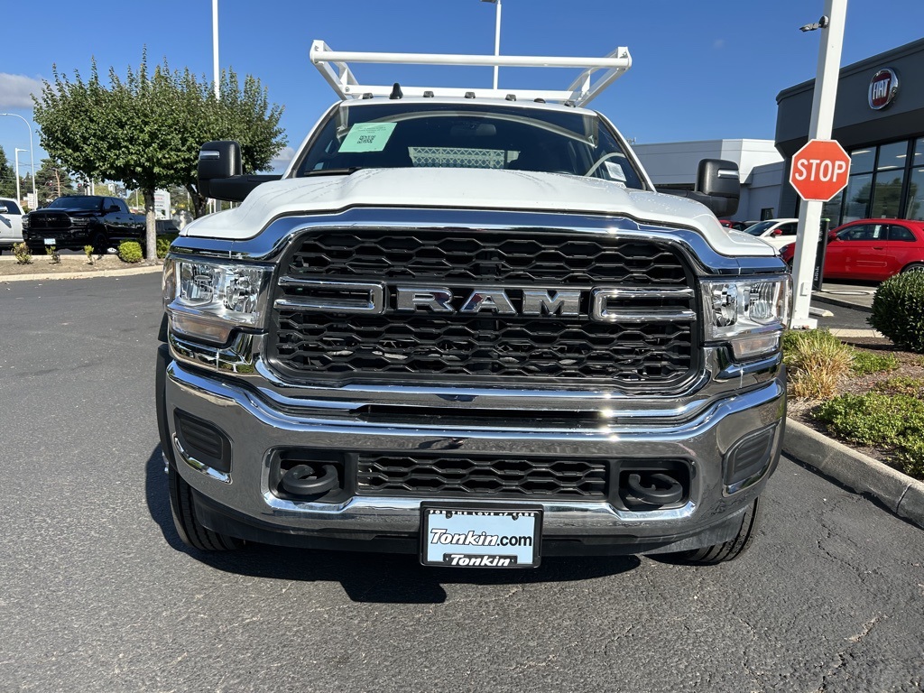 2024 Ram 4500 Tradesman photo 2