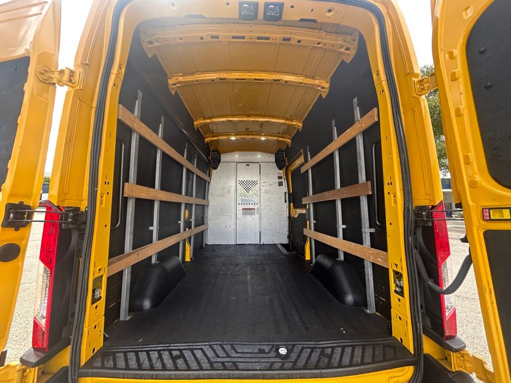 2021 Ford Transit photo 25