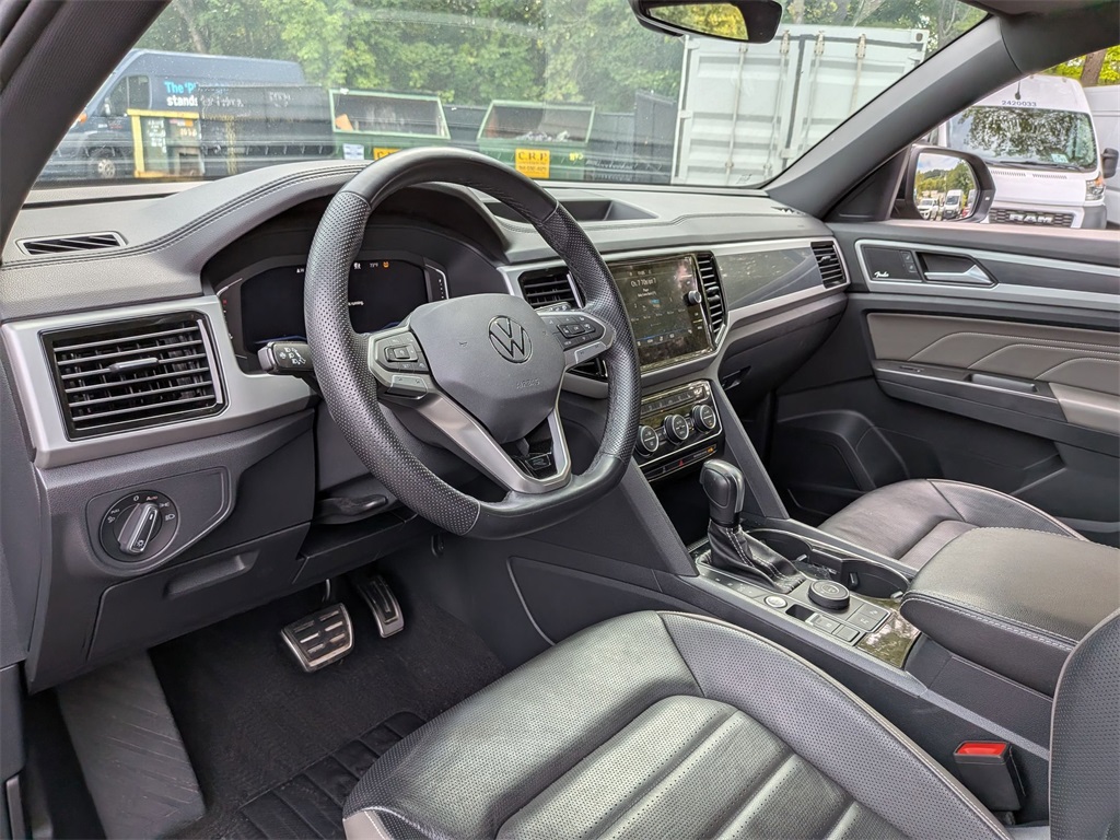 2023 Volkswagen Atlas Cross Sport V6 SEL Premium R-Line photo 10