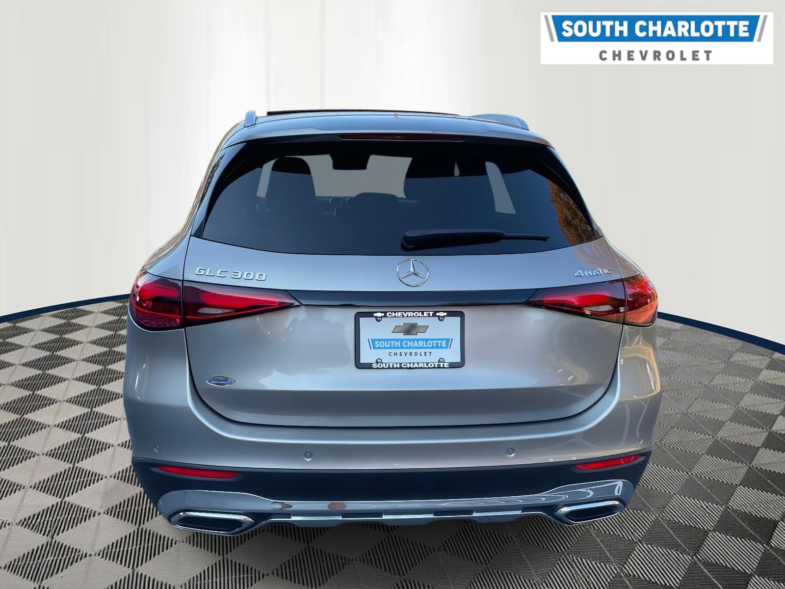 2023 Mercedes Benz GLC 300 4MATIC photo 4