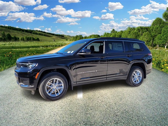 2025 Jeep Grand Cherokee Laredo X photo 2