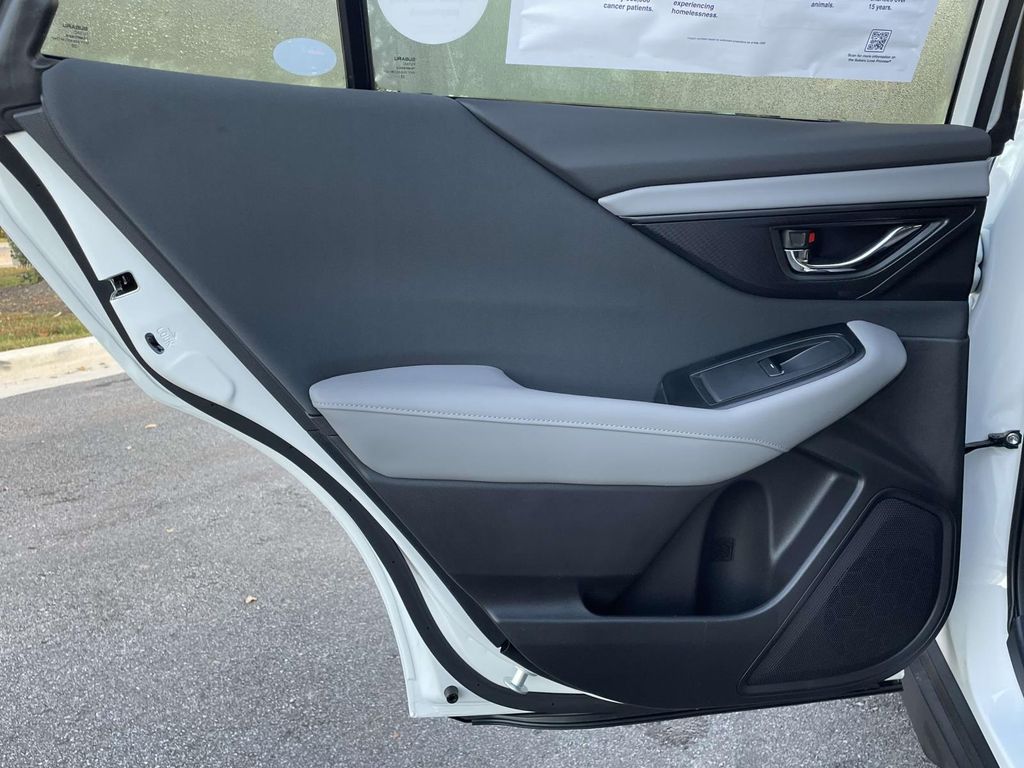 2025 Subaru Outback Premium photo 2