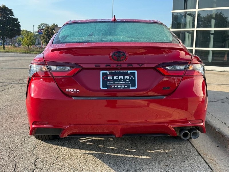 2023 Toyota Camry SE photo 4