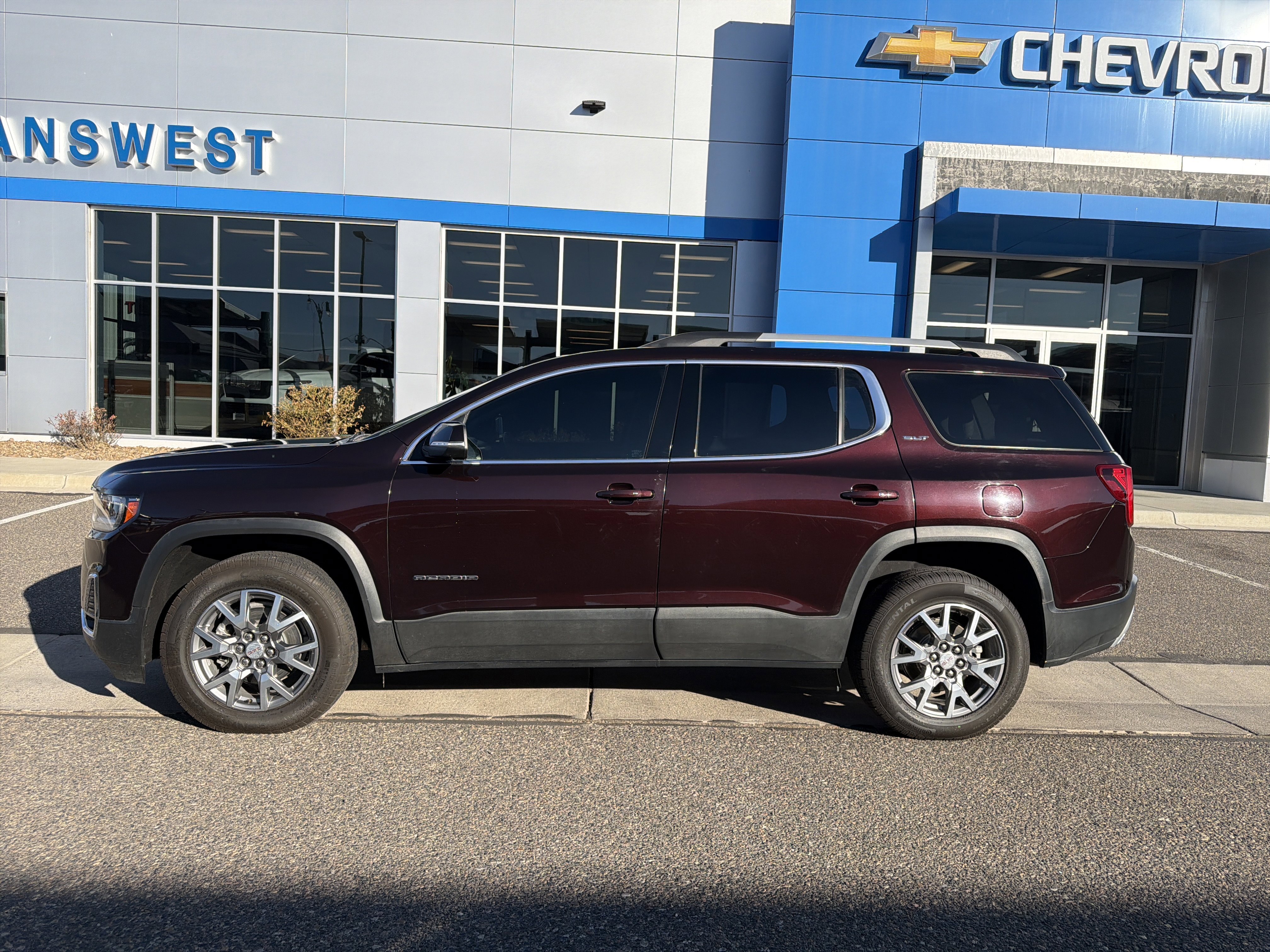 Used 2021 GMC Acadia SLT with VIN 1GKKNUL43MZ144504 for sale in Sterling, CO