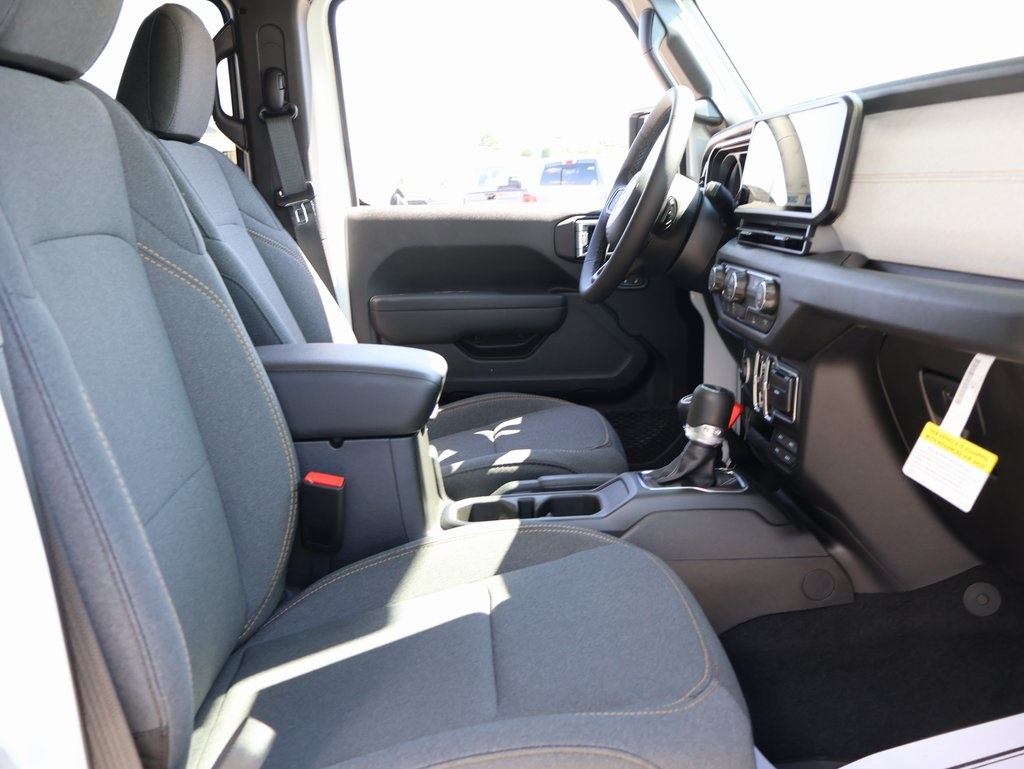 2025 Jeep Gladiator Sport S photo 8