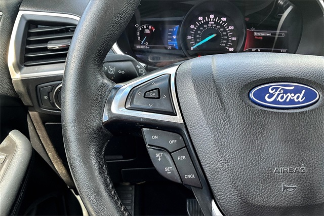 2020 Ford Edge SEL photo 18