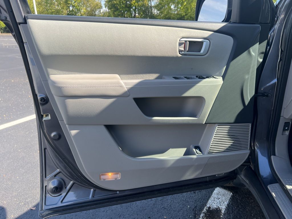 2015 Honda Pilot SE photo 18
