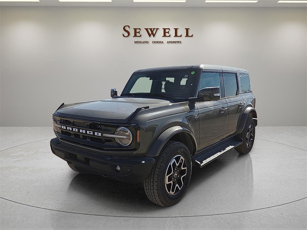 2025 Ford Bronco 4-Door Outer Banks's photo