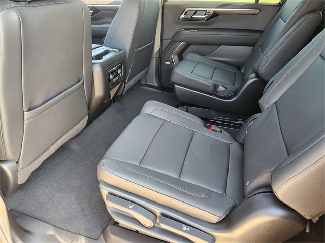 2026 Chevrolet Suburban LT photo 21