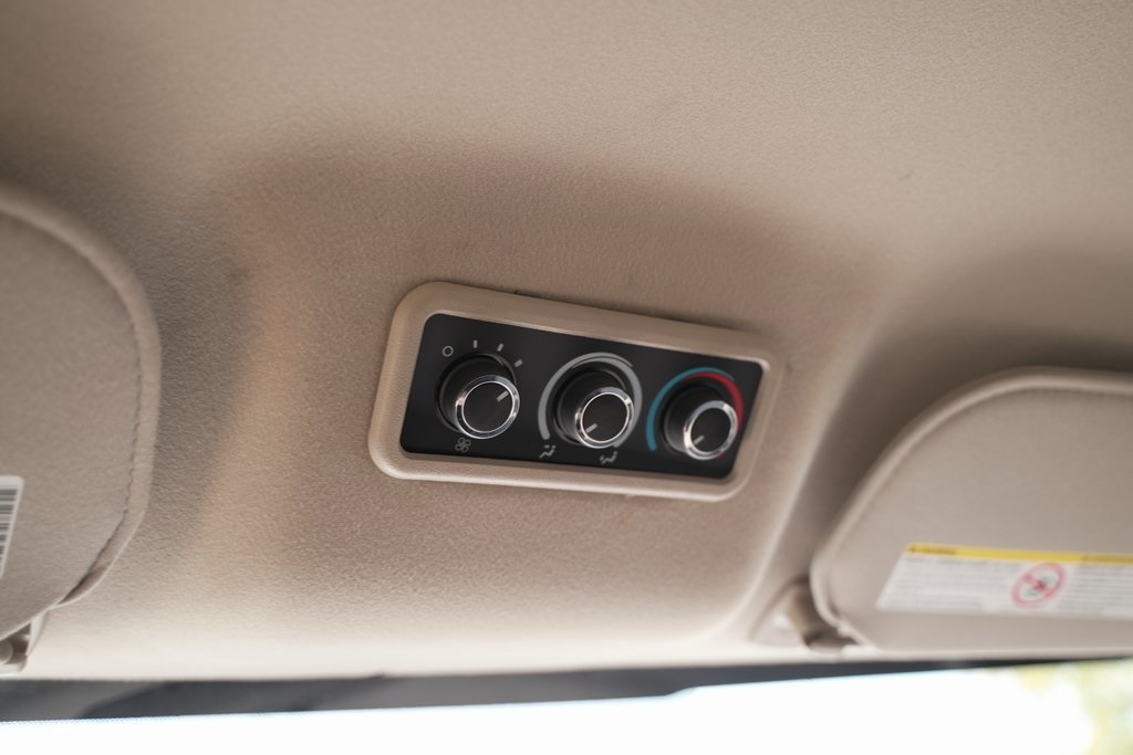 2017 Chevrolet Express 3500 LT photo 20