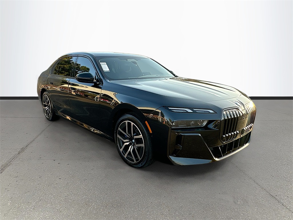 2023 BMW 7 Series 760i's photo