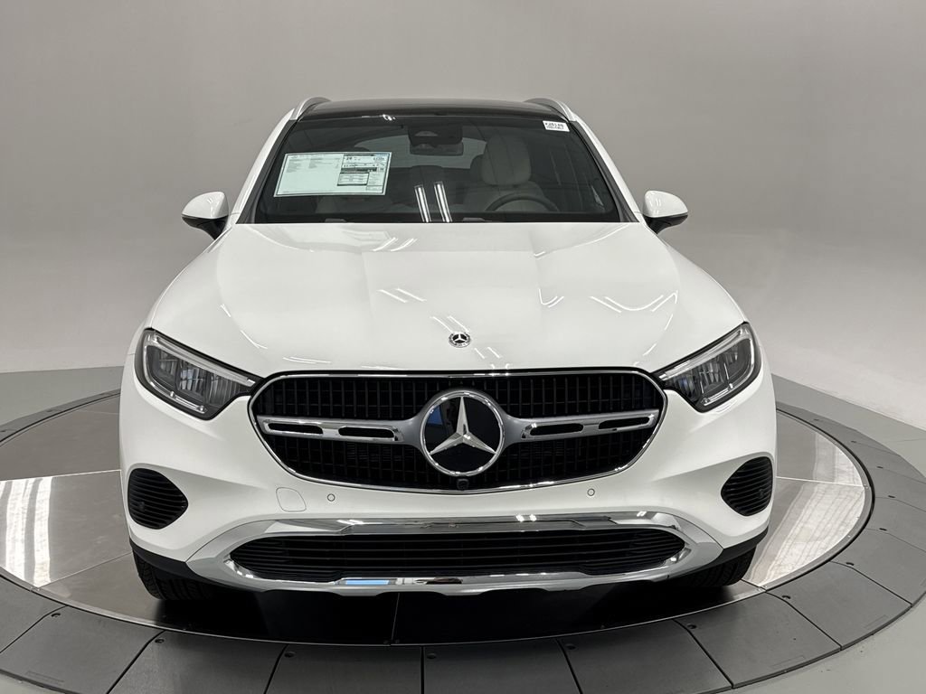 2026 Mercedes Benz GLC 300 4MATIC photo 2
