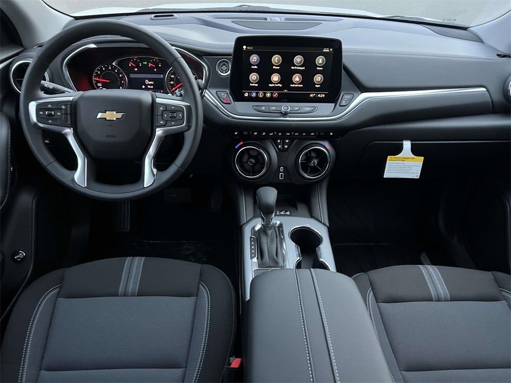 2026 Chevrolet Blazer 2LT photo 2