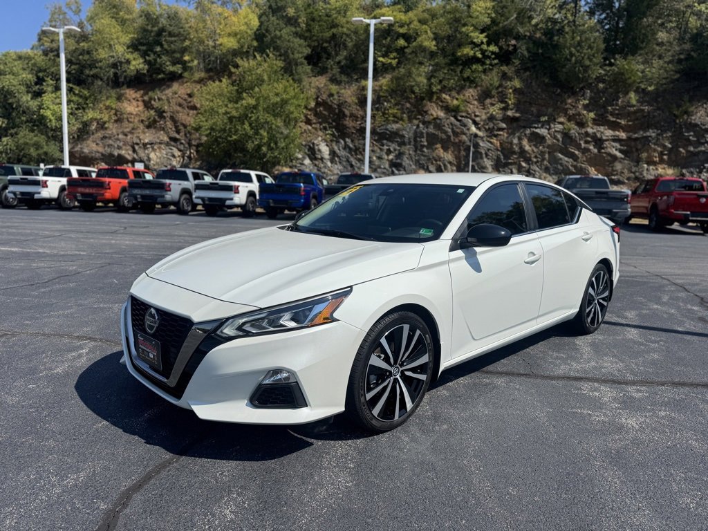 2021 Nissan Altima 2.5 SR photo 3
