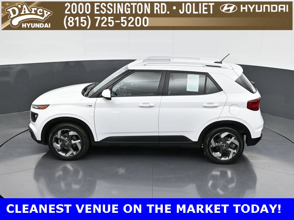 2024 Hyundai Venue SEL photo 14