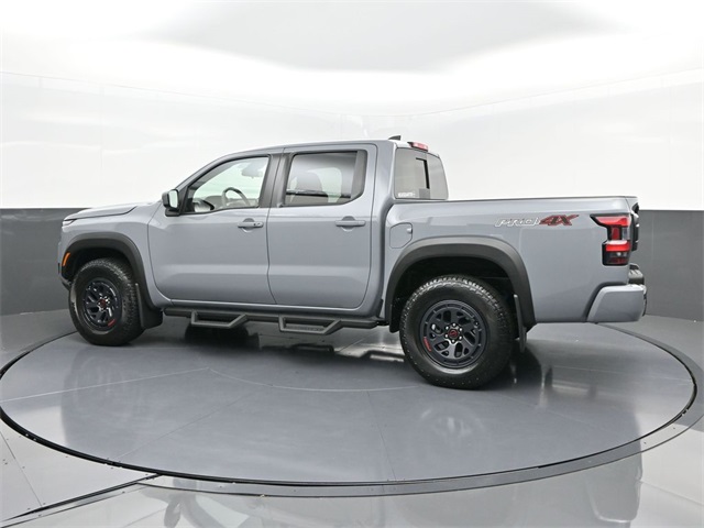 2025 Nissan Frontier PRO-4X photo 3