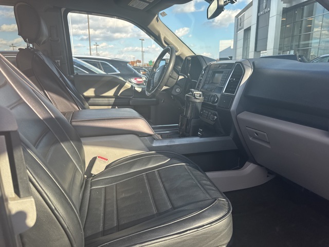 2016 Ford F-150 XLT photo 3