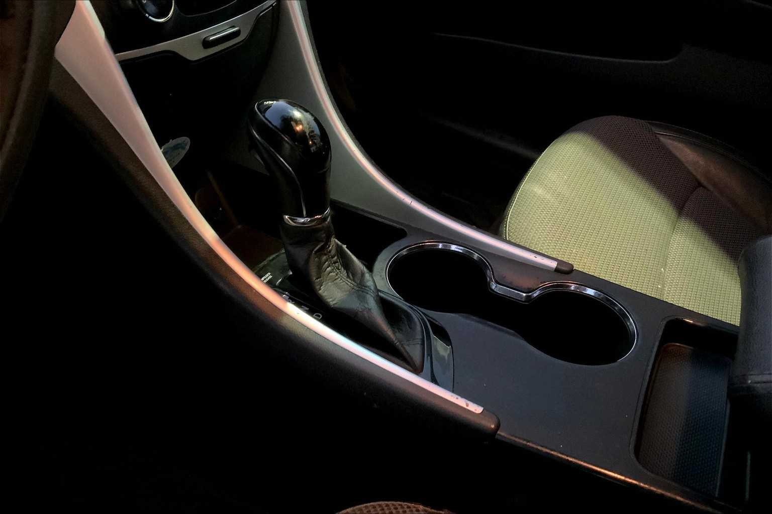 2012 Hyundai Sonata SE photo 15