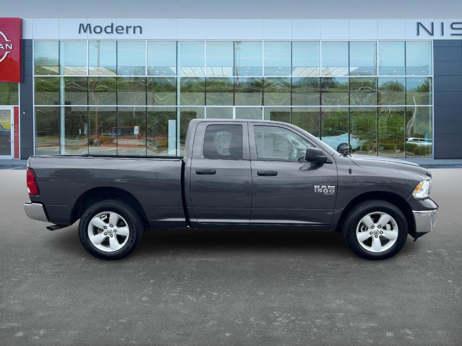 2024 Ram 1500 Classic SLT photo 4