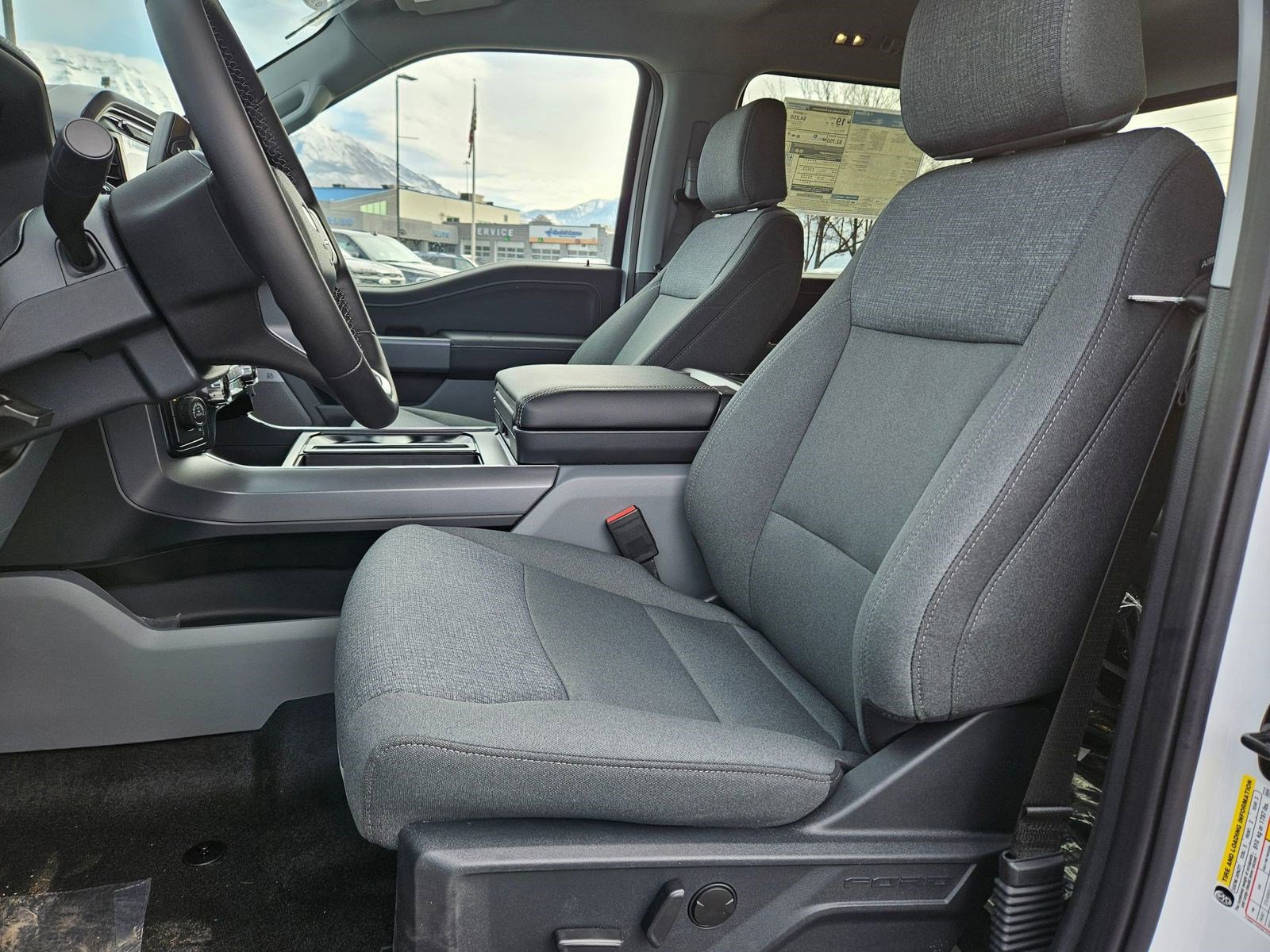 2025 Ford F-150 XLT photo 10