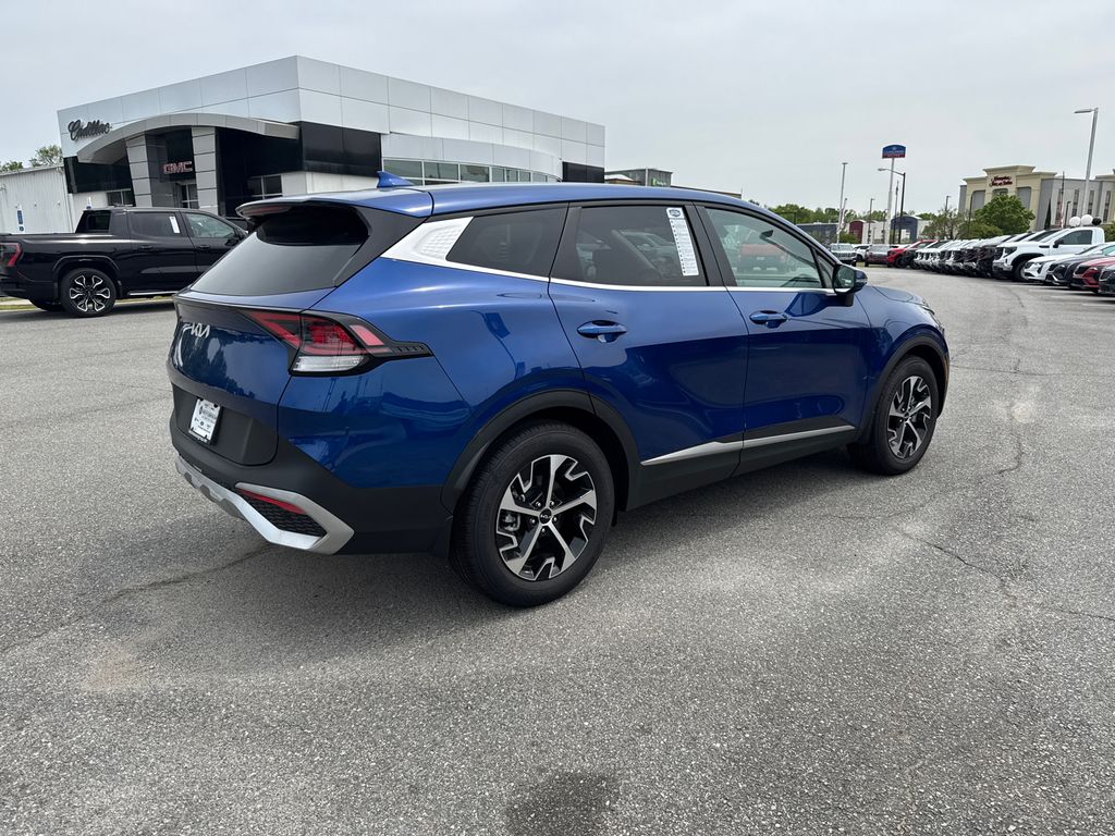 2024 Kia Sportage EX photo 3
