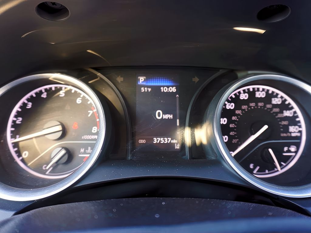 2022 Toyota Camry LE photo 19