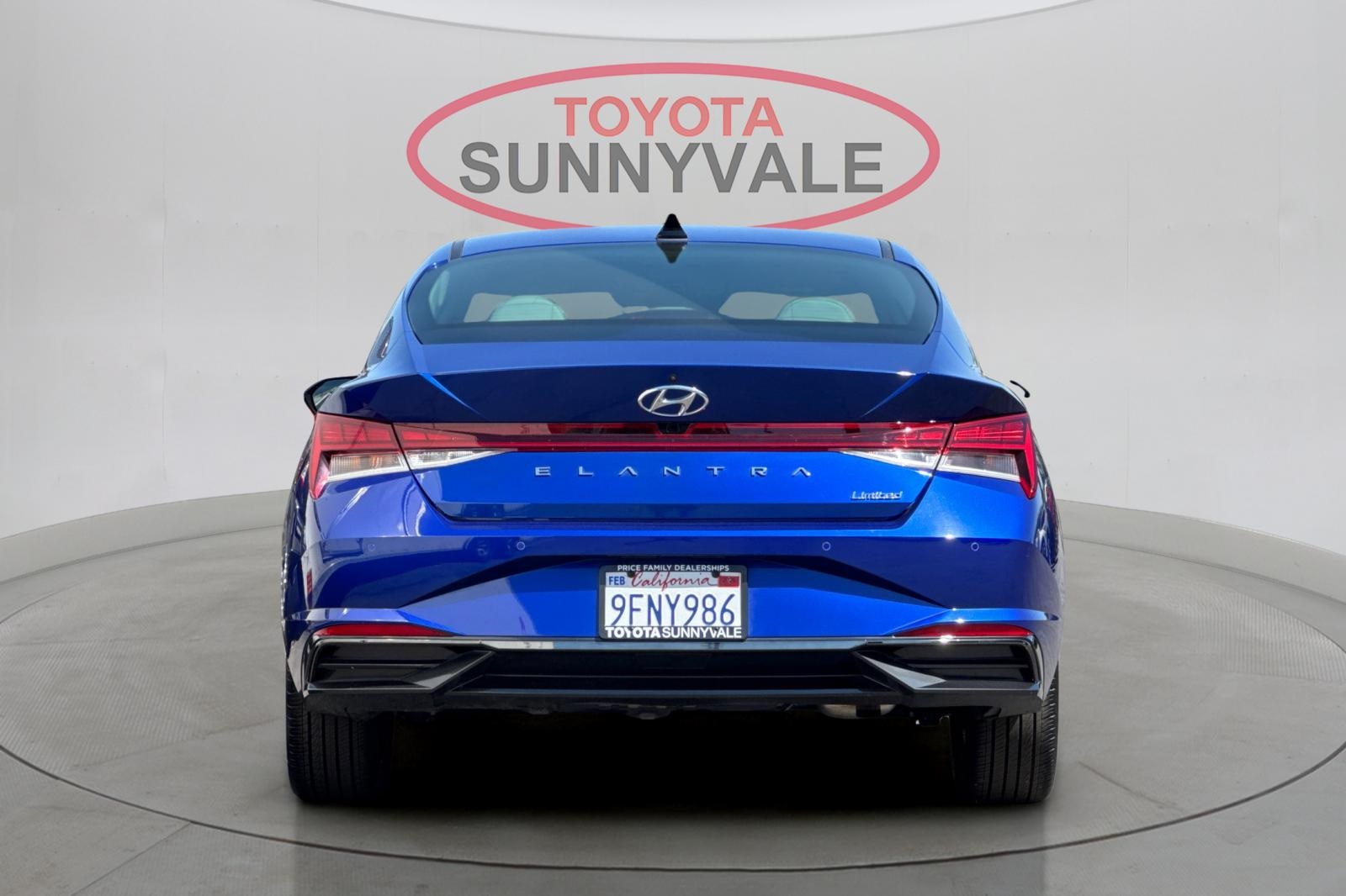 2023 Hyundai Elantra Limited photo 7