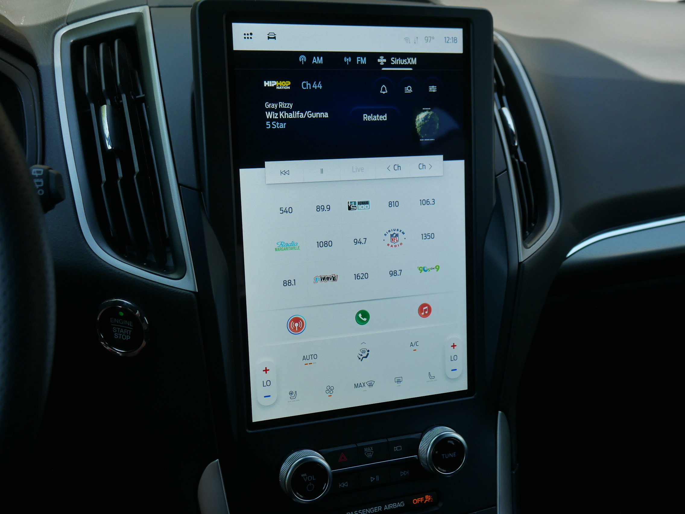 2024 Ford Edge ST-Line photo 9