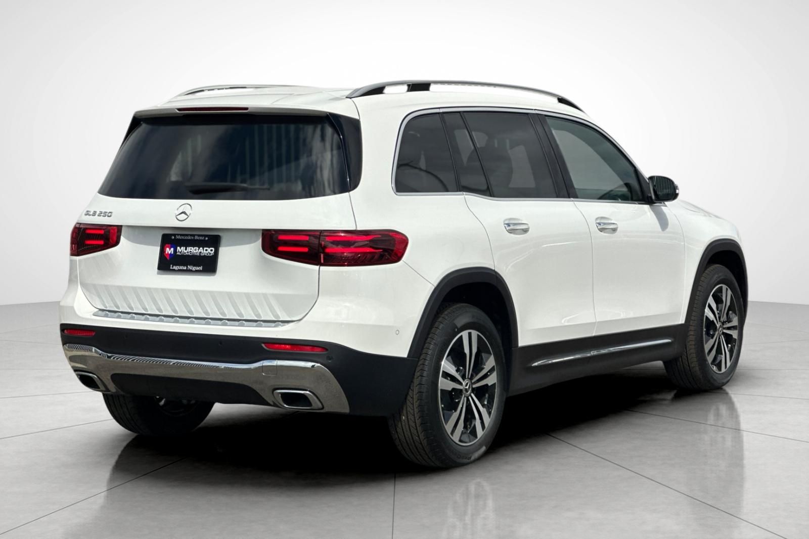 2025 Mercedes Benz GLB 250 photo 9