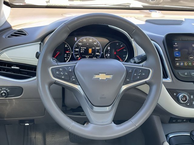 2024 Chevrolet Malibu Premier 2LT photo 2