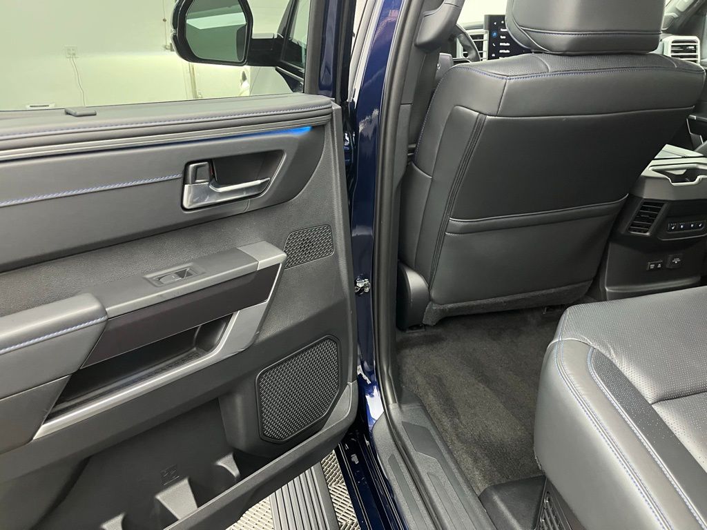 2022 Toyota Tundra Platinum photo 25