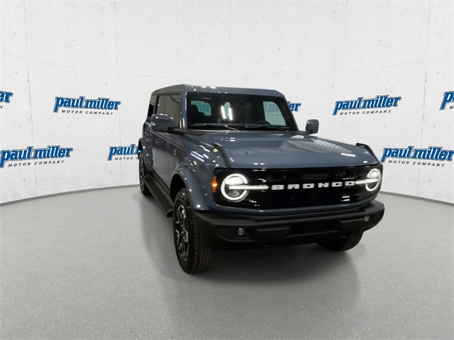 2025 Ford Bronco Outer Banks photo 3