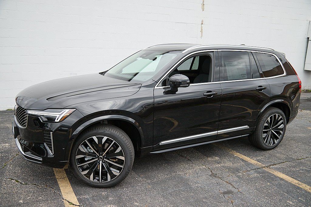 2026 VOLVO XC90 - Image 2