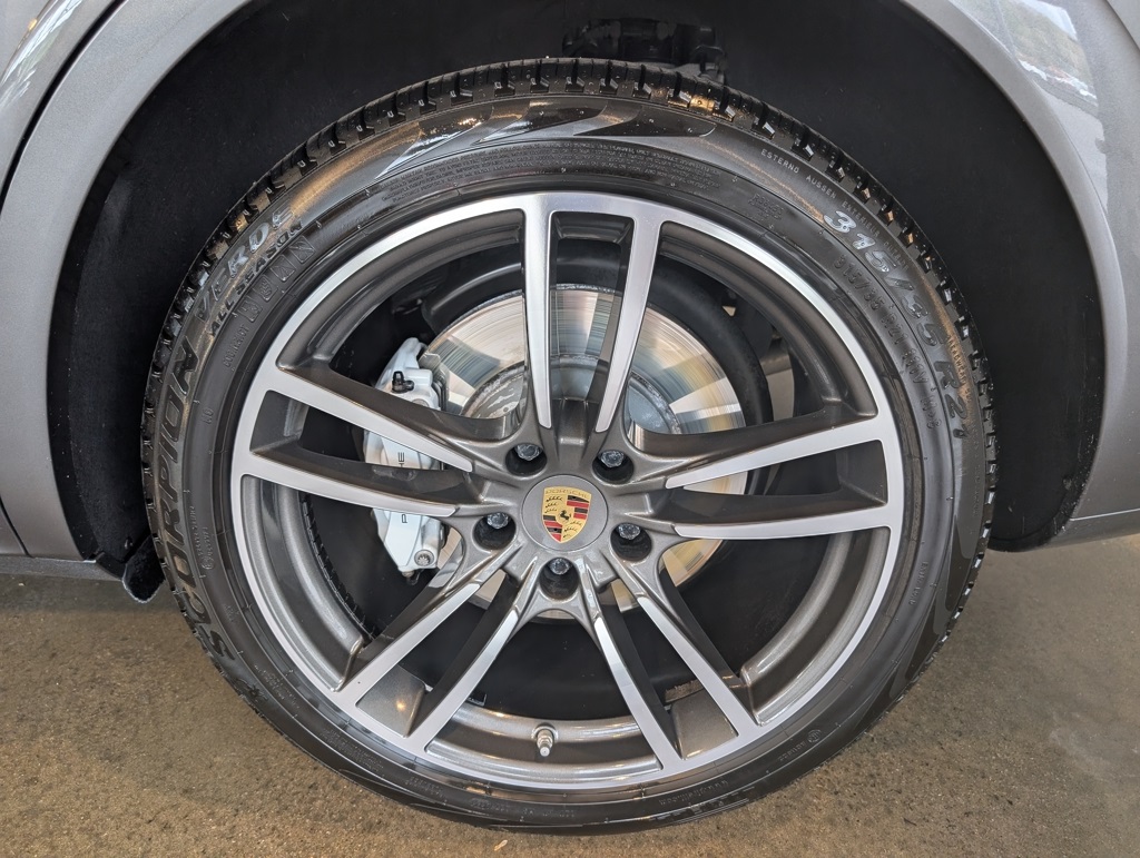 2019 Porsche Cayenne Turbo photo 8