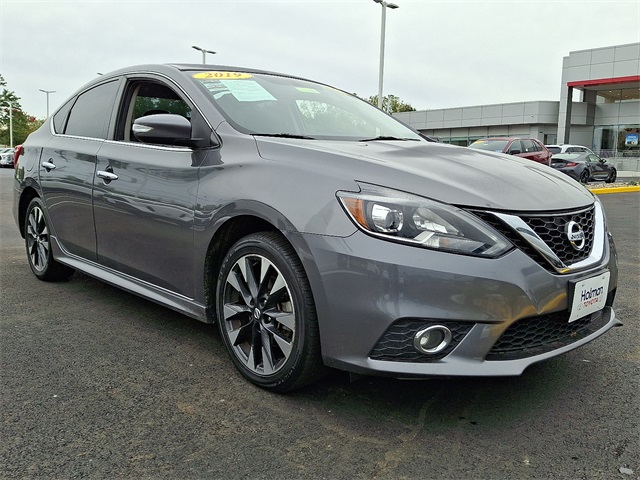 2019 Nissan Sentra SR photo 2