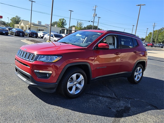 2019 Jeep Compass Latitude photo 2