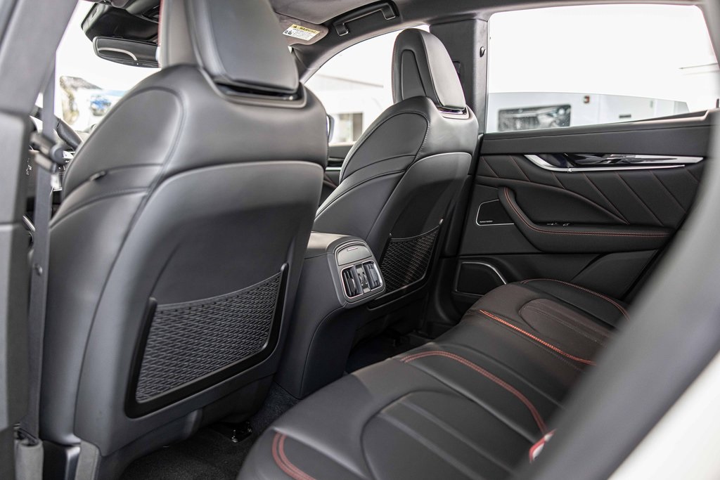 2024 MASERATI LEVANTE - Image 37