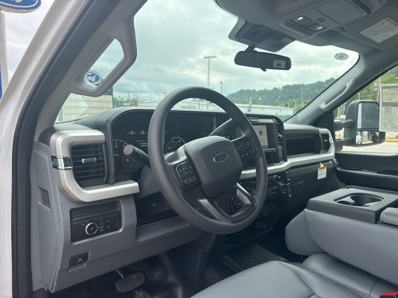 2025 Ford F-350 XL photo 16
