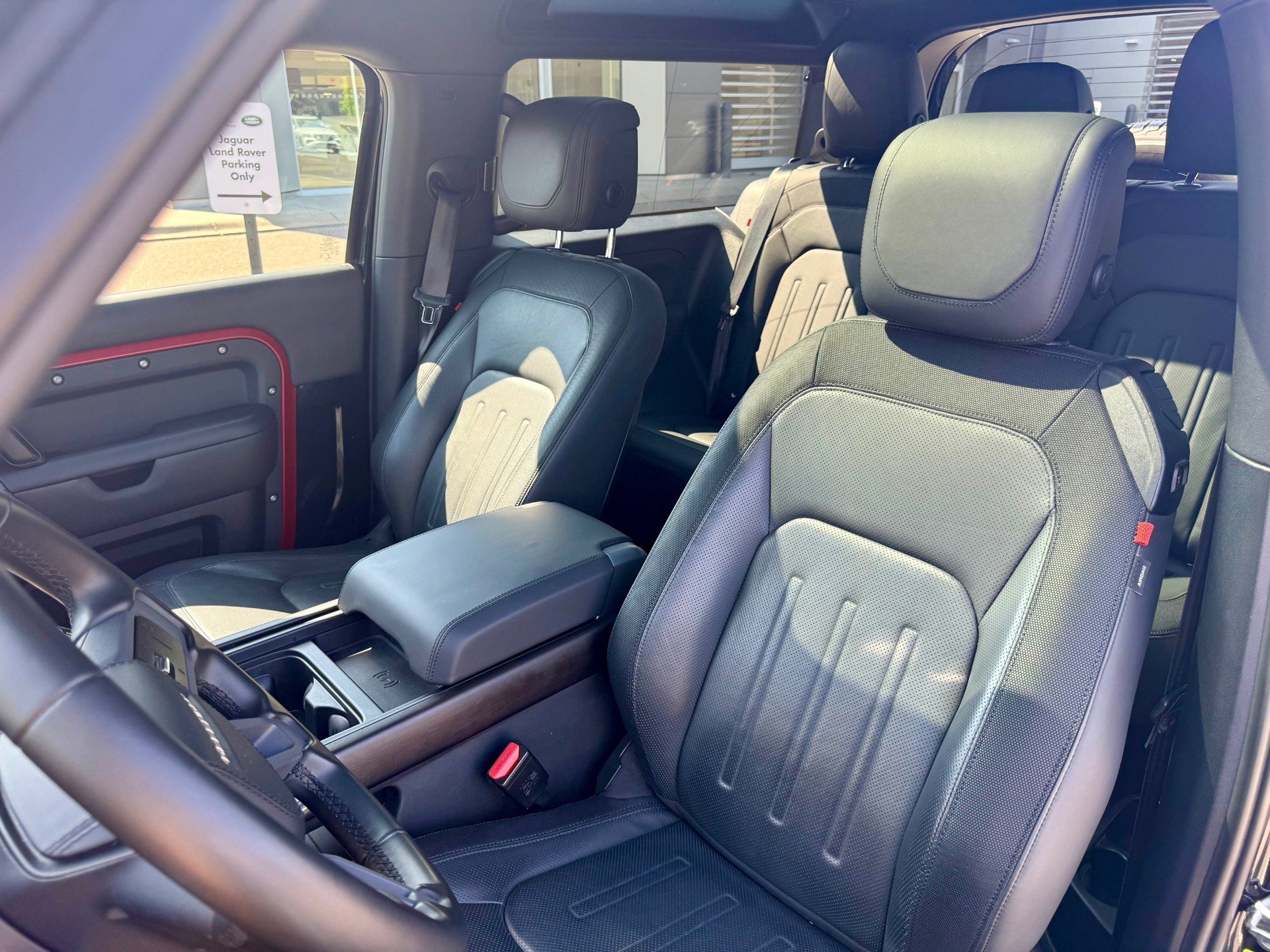 2022 Land Rover Defender X-Dynamic HSE photo 15