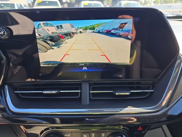 2025 Chevrolet Trax photo 15