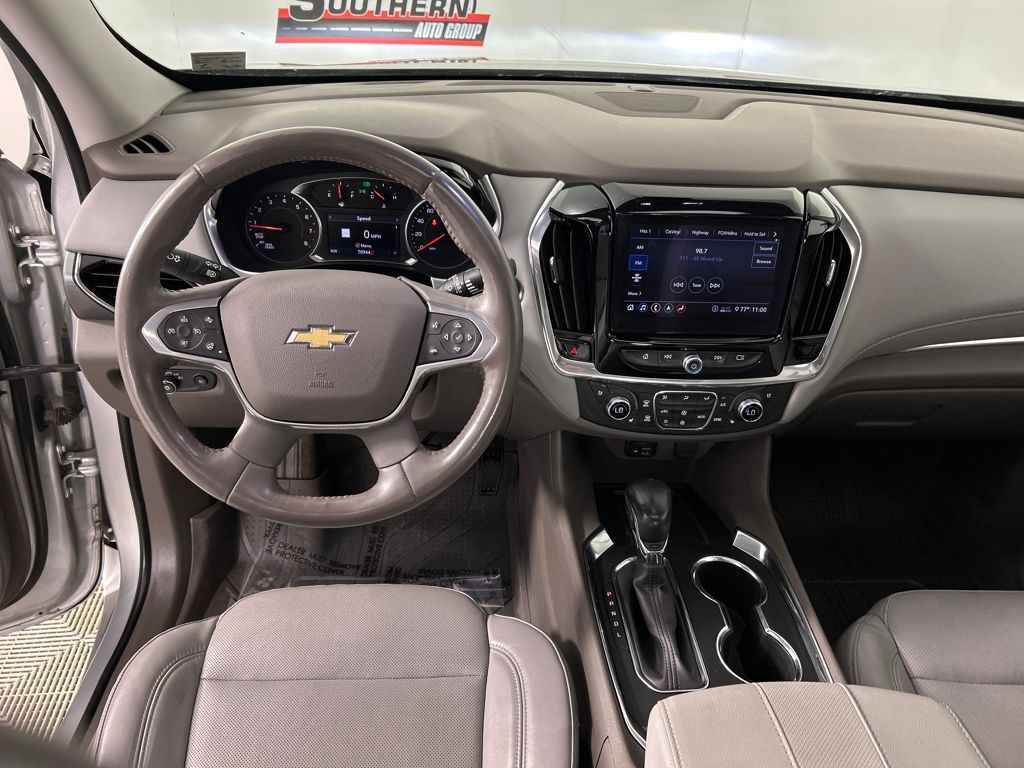 2021 Chevrolet Traverse Premier photo 25