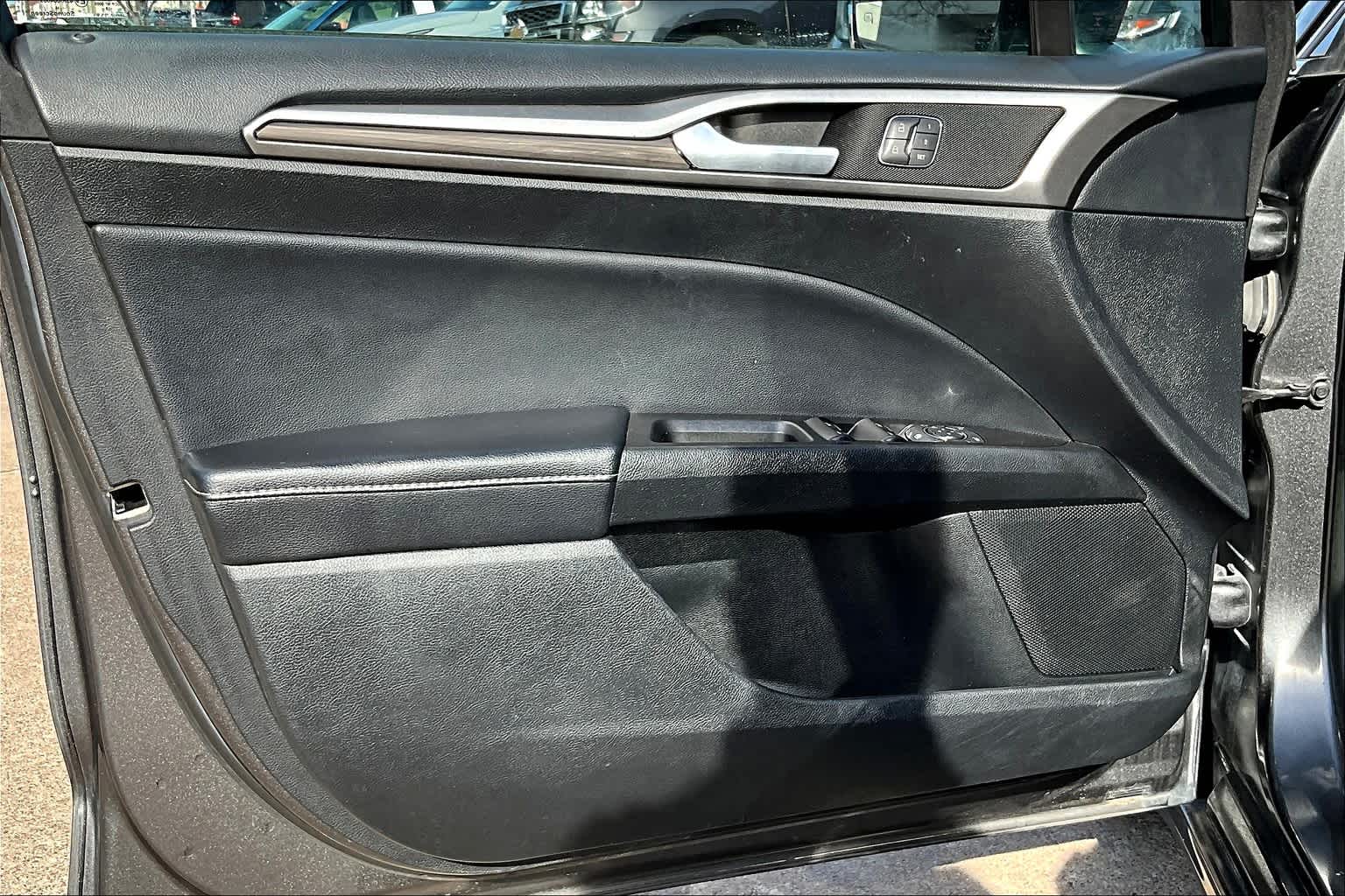 2018 Ford Fusion SE photo 19